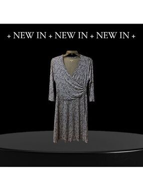 Garnet Hill Brianna Faux Wrap Dress 
Elegant Blue Floral Size Small